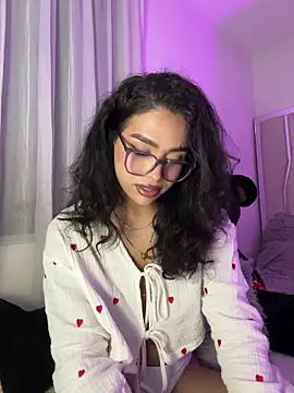 Samantha Bernardo online show from 25, 6, 2026