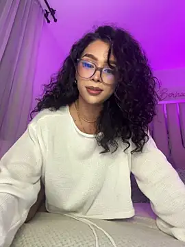Samantha Bernardo online show from 12, 7, 2026