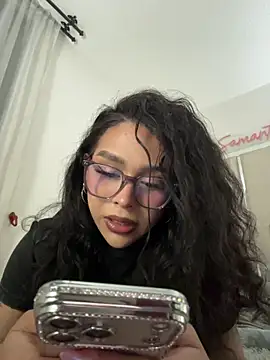 Samantha Bernardo online show from 31, 7, 2026