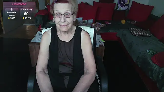 Snapshot of HeisseomaOriginal chatting on 8, 10, 2025 HeisseomaOriginal online show from 8, 10, 2025