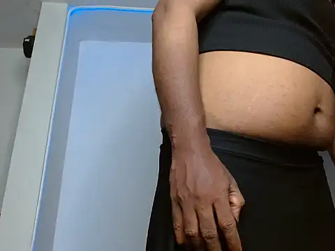 Snapshot of Akhilamolu_the_transsissy chatting on 8, 11, 2025 Akhilamolu the transsissy online show from 8, 11, 2025