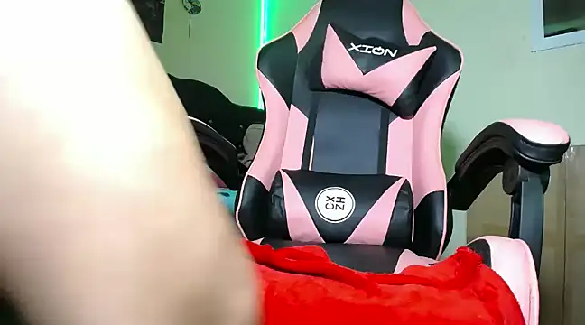 Snapshot of yuliana_19 chatting on 10, 3, 2025 yuliana 19 online show from 10, 3, 2025