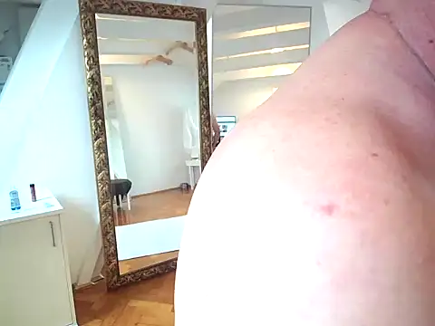 Snapshot of tobi_jerker chatting on 29, 9, 2025 tobi jerker online show from 29, 9, 2025