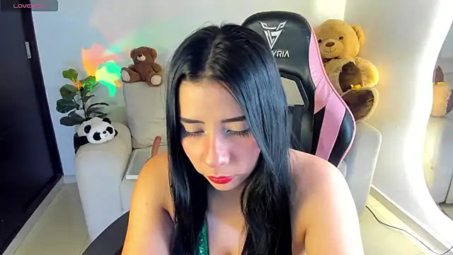 Snapshot of eval_lee18 chatting on 26, 10, 2025 eval lee18 online show from 26, 10, 2025