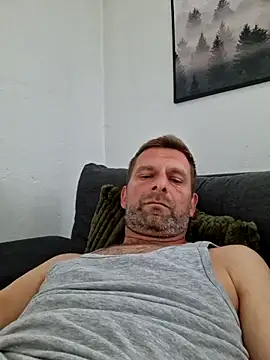 Snapshot of Mjn34 chatting on 7, 8, 2026 Mjn34 online show from 7, 8, 2026