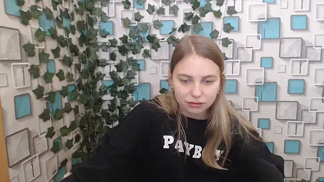 Snapshot of klerkarina chatting on 19, 2, 2025 klerkarina online show from 19, 2, 2025