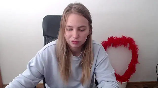 Snapshot of klerkarina chatting on 19, 10, 2025 klerkarina online show from 19, 10, 2025