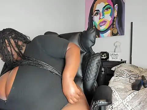 Snapshot of SexyHugeblackTitties chatting on 8, 10, 2025 SexyHugeblackTitties online show from 8, 10, 2025