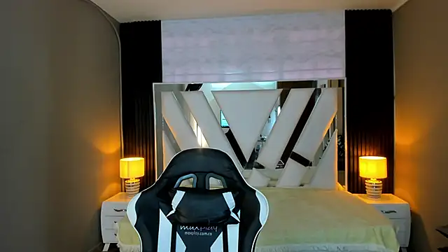 Linda4Petite online show from 12, 1, 2026