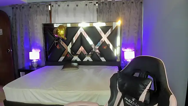 Snapshot of Linda4Petite chatting on 13, 6, 2026 Linda4Petite online show from 13, 6, 2026