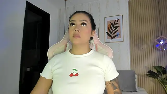 Snapshot of CameronCollins_ chatting on 6, 10, 2025 CameronCollins online show from 6, 10, 2025