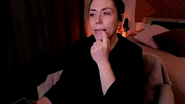 Ellie-L-Elizabeth online show from 18, 4, 2026