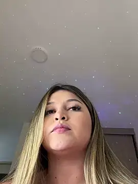Snapshot of lunablossom_ chatting on 15, 3, 2025 lunablossom online show from 15, 3, 2025