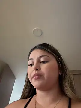 Snapshot of lunablossom_ chatting on 26, 11, 2025 lunablossom online show from 26, 11, 2025