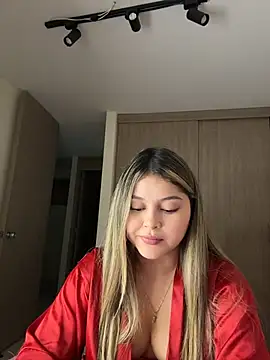 lunablossom  online show from 11, 3, 2026