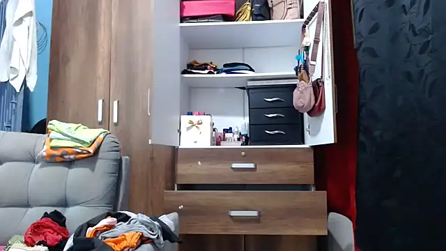 Snapshot of sabrinagee321930 chatting on 7, 3, 2025 sabrinagee321930 online show from 7, 3, 2025