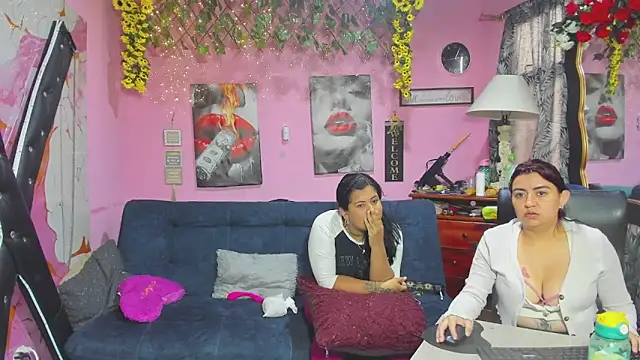 Snapshot of lesbiancuple chatting on 28, 4, 2026 lesbiancuple online show from 28, 4, 2026