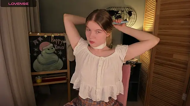 ohmyJuliet online show from 6, 12, 2024