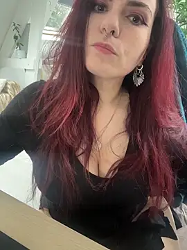 Snapshot of LunaMoongirl chatting on 10, 2, 2026 LunaMoongirl online show from 10, 2, 2026