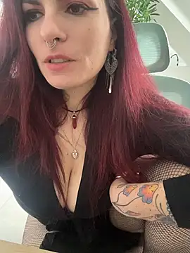 Snapshot of LunaMoongirl chatting on 19, 2, 2026 LunaMoongirl online show from 19, 2, 2026