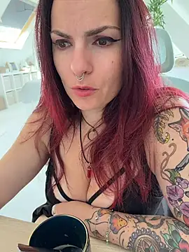 Snapshot of LunaMoongirl chatting on 19, 7, 2026 LunaMoongirl online show from 19, 7, 2026