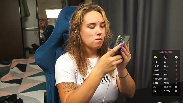 Sandra SW  online show from 28, 10, 2025