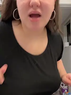 Snapshot of RosieDixx chatting on 10, 12, 2024 RosieDixx online show from 10, 12, 2024