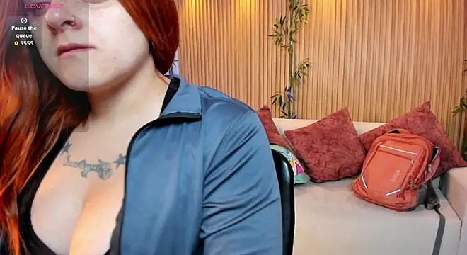 Snapshot of kimbrownn chatting on 5, 5, 2026 kimbrownn online show from 5, 5, 2026