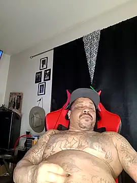 yellowwetfox online show from 28, 2, 2025