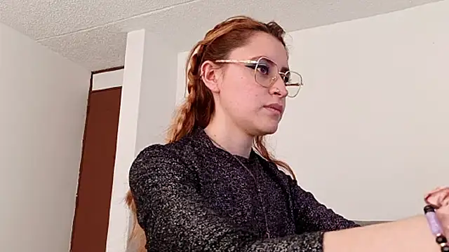 Snapshot of Juls_winter_ chatting on 4, 2, 2026 Juls winter online show from 4, 2, 2026