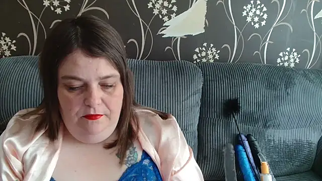 Snapshot of HouseWifeWhore_Milf chatting on 9, 3, 2025 HouseWifeWhore Milf online show from 9, 3, 2025