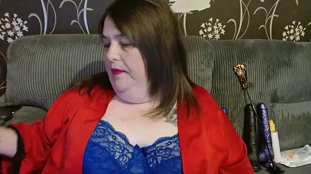 Snapshot of HouseWifeWhore_Milf chatting on 28, 10, 2025 HouseWifeWhore Milf online show from 28, 10, 2025