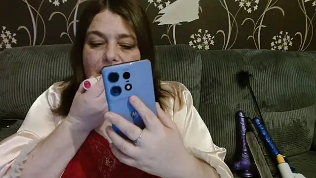 Snapshot of HouseWifeWhore_Milf chatting on 7, 11, 2025 HouseWifeWhore Milf online show from 7, 11, 2025