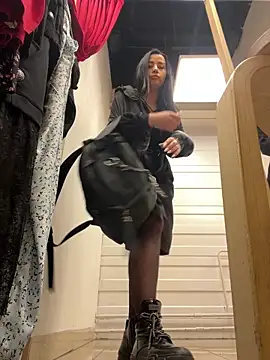 CrazzyChicks online show from 28, 9, 2025