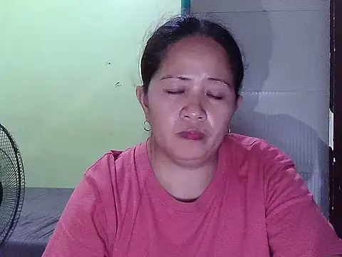 Snapshot of sweetlady_pinay chatting on 12, 11, 2025 sweetlady pinay online show from 12, 11, 2025