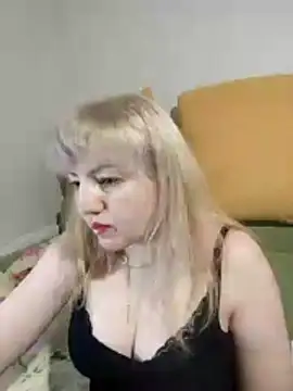 stefanyharper16 online show from 1, 12, 2025