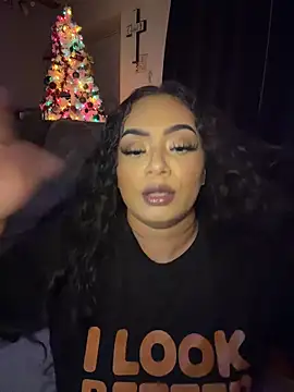 Snapshot of CarmelaAnthony chatting on 19, 12, 2025 CarmelaAnthony online show from 19, 12, 2025