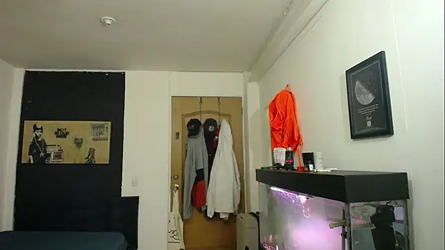 romeolovedark online show from 10, 1, 2025