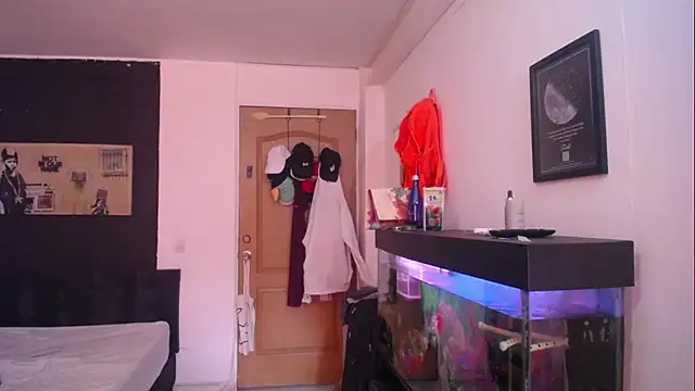 romeolovedark online show from 19, 3, 2025