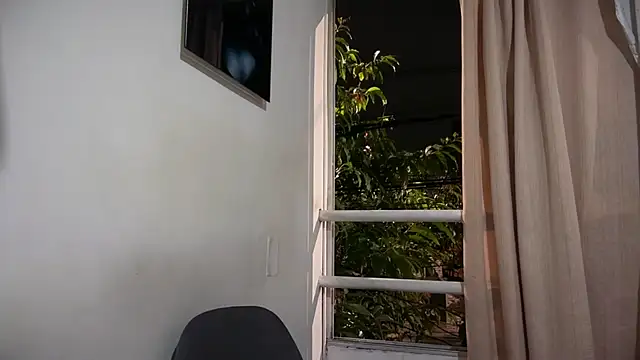 romeolovedark online show from 5, 4, 2026