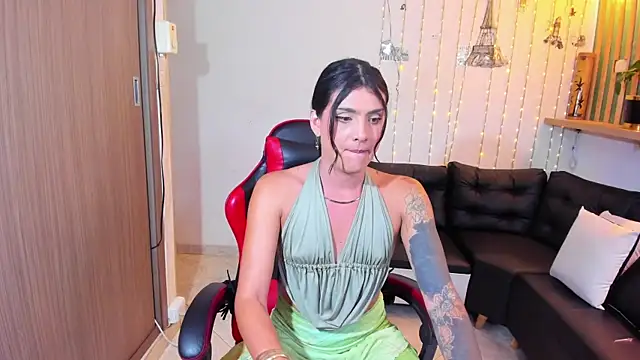 Snapshot of ximena22love chatting on 8, 6, 2026 ximena22love online show from 8, 6, 2026