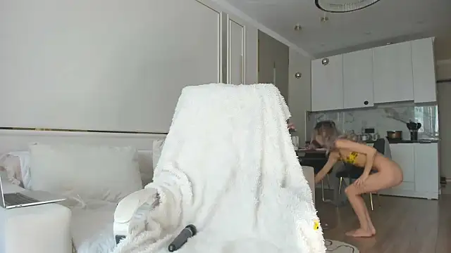 Pupasui02 online show from 5, 12, 2025