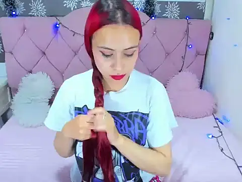 GiannaGoddes online show from 4, 1, 2025