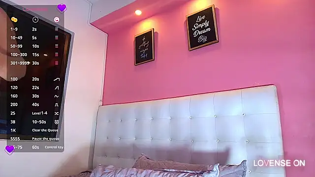 Snapshot of hornyhousekeeper_ chatting on 5, 3, 2025 hornyhousekeeper online show from 5, 3, 2025