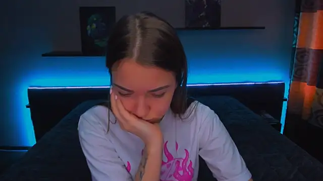 AlexaBarkley online show from 10, 2, 2025