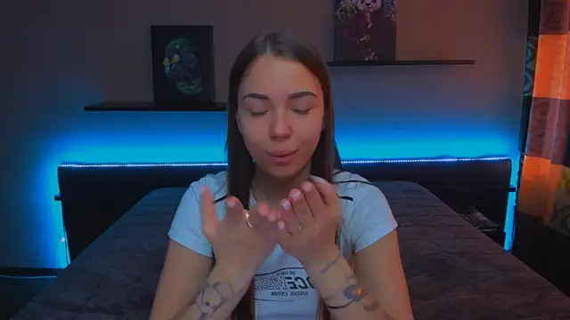 AlexaBarkley online show from 21, 2, 2025