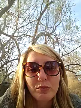 SheIsSomething online show from 23, 1, 2025