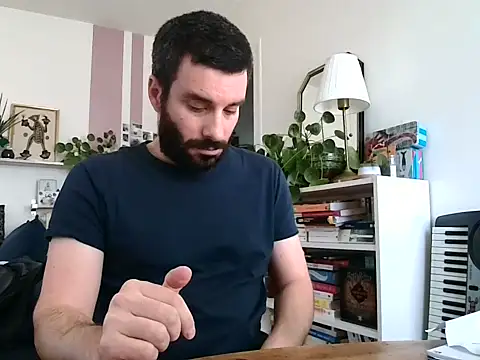 Snapshot of Simon-tem chatting on 18, 3, 2026 Simon-tem online show from 18, 3, 2026