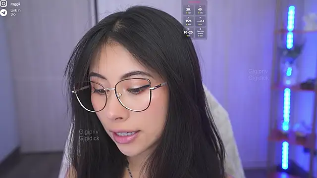 Snapshot of Gigi_ohlala chatting on 12, 9, 2025 Gigi ohlala online show from 12, 9, 2025