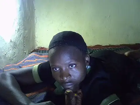 cute-shamza online show from 18, 10, 2025